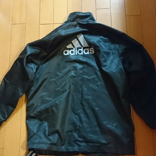 adidas(アディダス)の★美品adidas★男の子ジャージ上下130センチ キッズ/ベビー/マタニティのキッズ服男の子用(90cm~)(その他)の商品写真