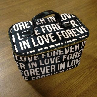 フォーエバートゥエンティーワン(FOREVER 21)のForever21バニティバッグ(ポーチ)