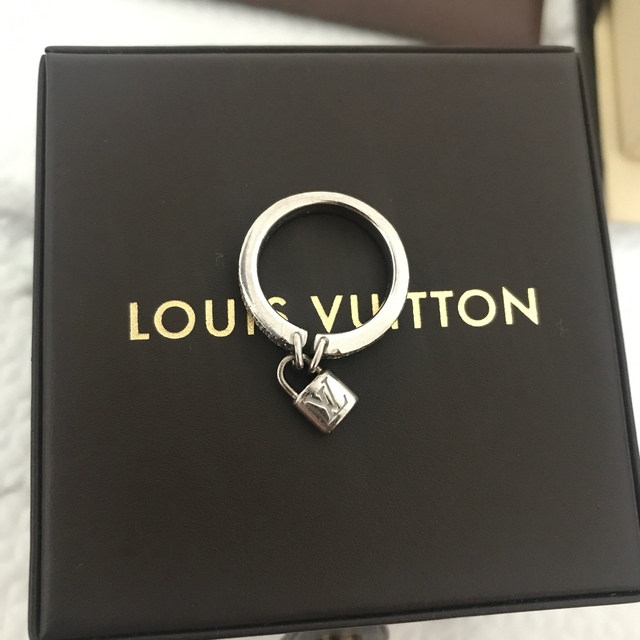 LOUIS VUITTON(ルイヴィトン)のバーグロックイット レディースのアクセサリー(リング(指輪))の商品写真