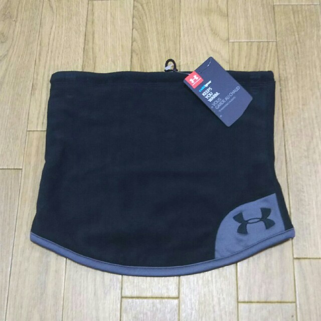 UNDER ARMOUR(アンダーアーマー)の【Hideさま専用】アンダーアーマー リバーシブル ネックウォーマー メンズのファッション小物(ネックウォーマー)の商品写真