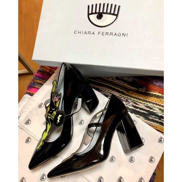 Chiara Ferragni(キアラフェラーニ)のChiara Ferragni superhero パンプス37新品 イタリア製 レディースの靴/シューズ(ハイヒール/パンプス)の商品写真