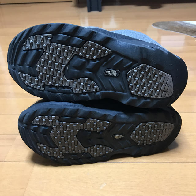 THE NORTH FACE(ザノースフェイス)のノースフェイス ヌプシ フリース素材  グレー 27cm メンズの靴/シューズ(ブーツ)の商品写真