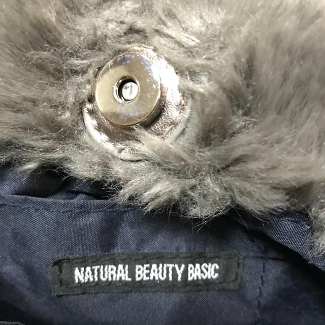 NATURAL BEAUTY BASIC(ナチュラルビューティーベーシック)のナチュラルビューティのファーバッグ レディースのバッグ(ハンドバッグ)の商品写真