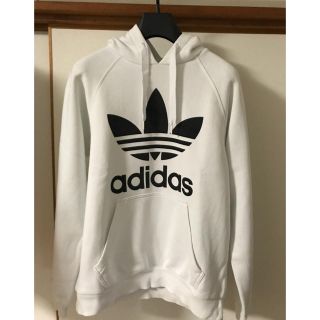 アディダス(adidas)のadidas フード付きパーカー(パーカー)