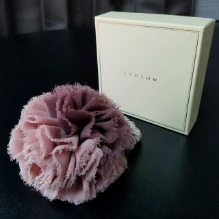 ラドロー(LUDLOW)のまこ様専用。箱付き。ラドロー ludlow ２色ポンポン★美品(ヘアゴム/シュシュ)