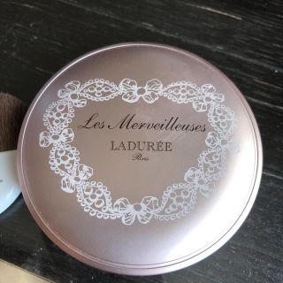 レメルヴェイユーズラデュレ(Les Merveilleuses LADUREE)のラデュレ♡プレストパウダー(フェイスパウダー)