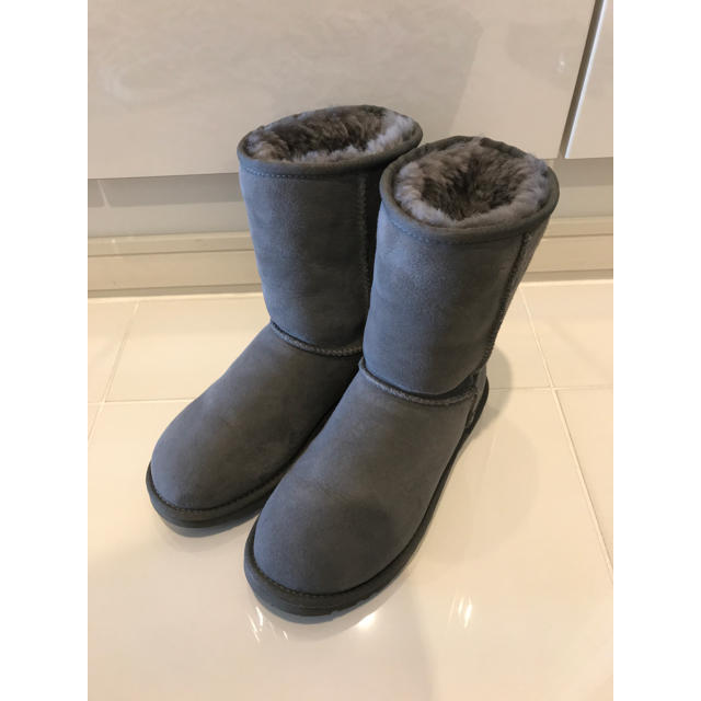 レディース☆ 美品 ☆ UGG アグ グレー 23センチ ☆