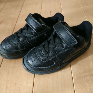 ナイキ(NIKE)の⑰NIKE スニーカー 16.5㎝ オールブラック 【難あり】(その他)