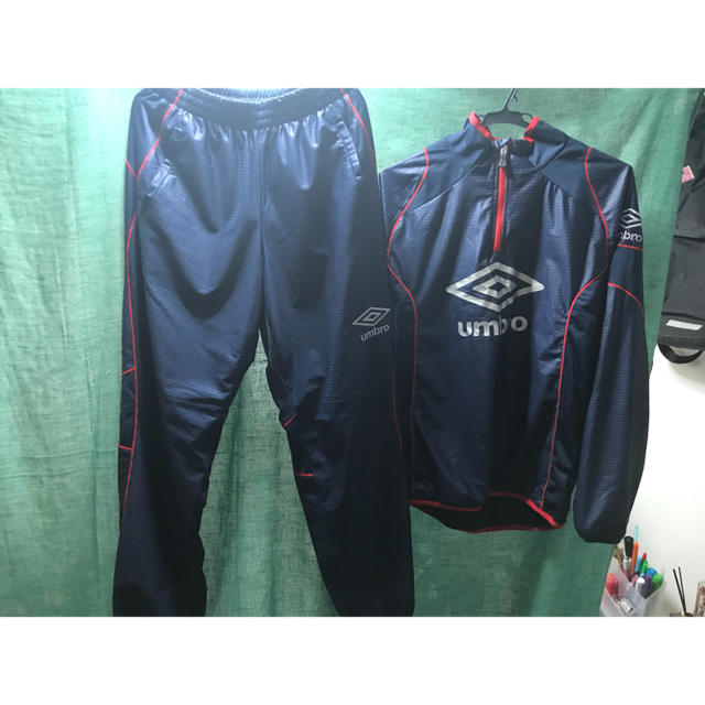 UMBRO(アンブロ)のピステ スポーツ/アウトドアのサッカー/フットサル(ウェア)の商品写真