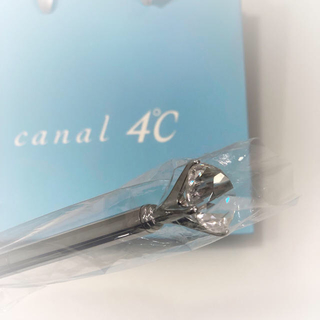 カナルヨンドシー(canal４℃)のCanal4℃(カナルヨンドシー)ノベルティ ジュエルモチーフのボールペン(ネックレス)