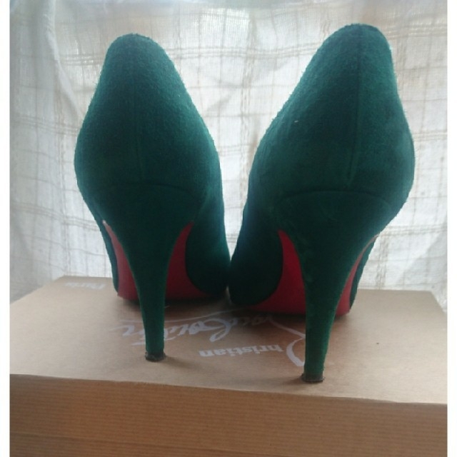 Christian Louboutin(クリスチャンルブタン)のクリスチャンルブタン グリーン パンプス レディースの靴/シューズ(ハイヒール/パンプス)の商品写真