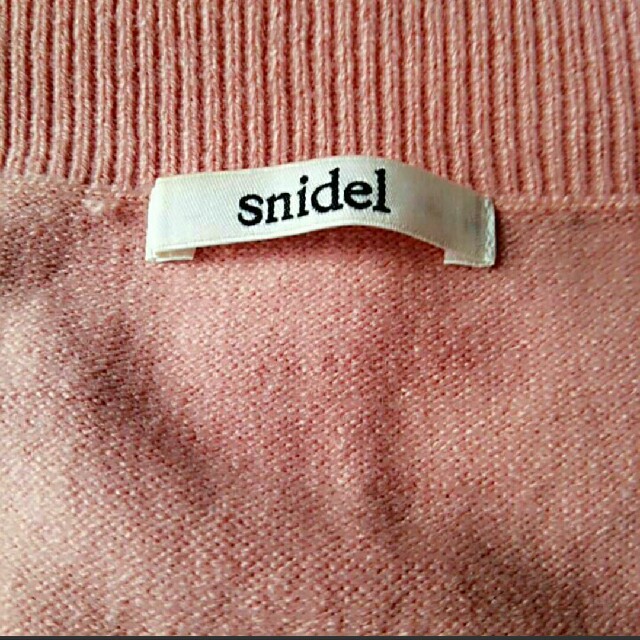 SNIDEL(スナイデル)のSnidel　ピンク　ニット　Vネック レディースのトップス(ニット/セーター)の商品写真