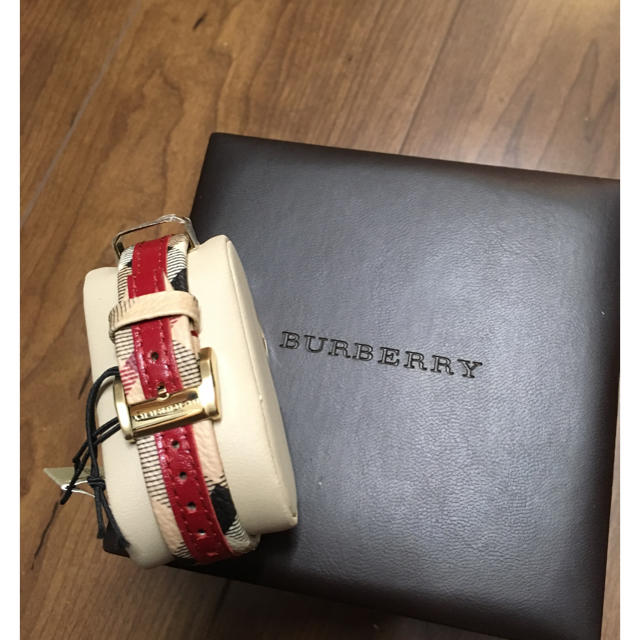 BURBERRY(バーバリー)のBurberry♡腕時計♡新品未使用 レディースのファッション小物(腕時計)の商品写真