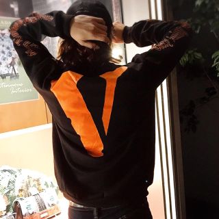 オフホワイト(OFF-WHITE)の大感謝の2000円off Vlone×off white トレーナー スウェット(スウェット)