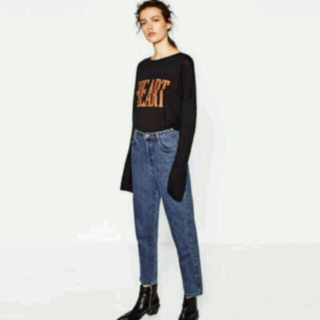 zara ハイウエストマムジーンズ マムデニム レディースのパンツ(デニム/ジーンズ)の商品写真