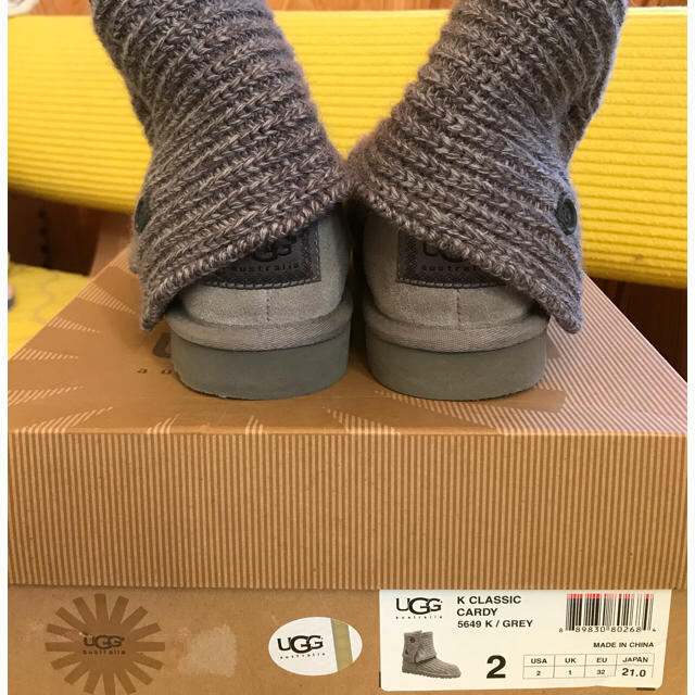 UGG(アグ)のUGG キッズ ニットブーツ グレー ２１.０ キッズ/ベビー/マタニティのキッズ靴/シューズ(15cm~)(ブーツ)の商品写真