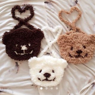 ハンドメイド クマポーチ ポシェット(ポシェット)