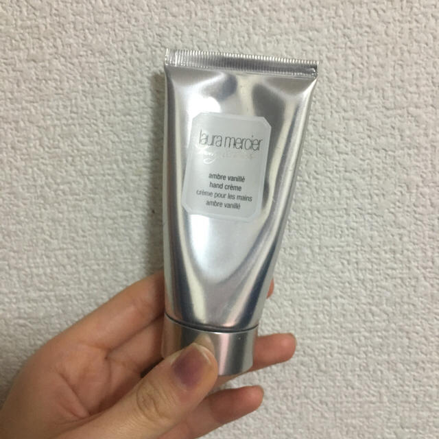 laura mercier(ローラメルシエ)の【ローラ メルシエ】ハンドクリーム アンバーバニラ コスメ/美容のボディケア(ハンドクリーム)の商品写真