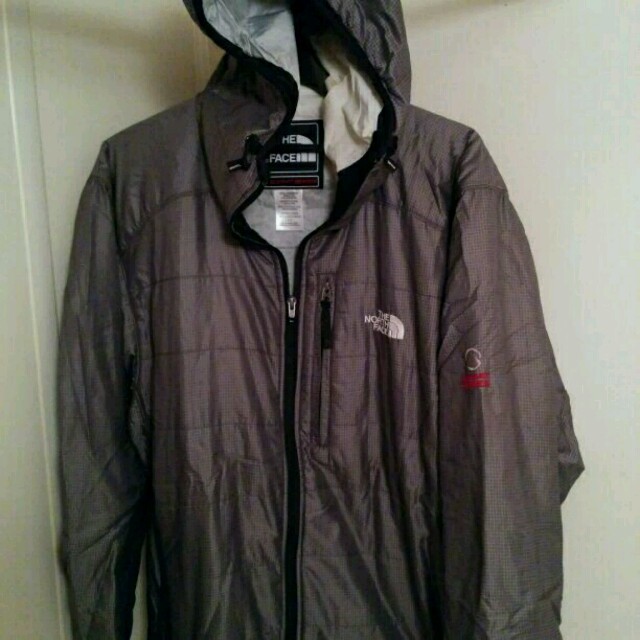 The North Face 最高峰サミットシリーズ ノースフェイスフード付中綿ダウンジャケットメンズlグレーの通販 By ふわもこ S Shop ザノースフェイスならラクマ The North Face 最高峰サミットシリーズ ノースフェイスフード付中綿ダウンジャケットメンズlグレーの通販 By ふわもこ S Shop ザノースフェイスならラクマ