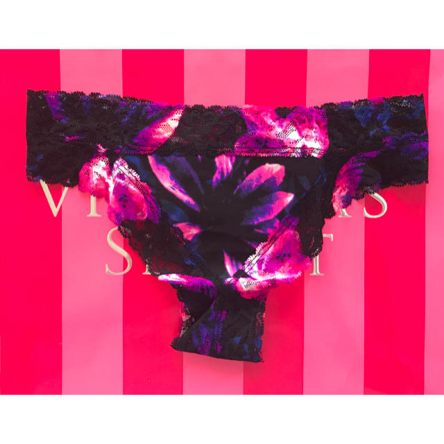 Victoria's Secret(ヴィクトリアズシークレット)の新品米国Victoria'ssecretレース TバックMフラワー レディースの下着/アンダーウェア(ショーツ)の商品写真