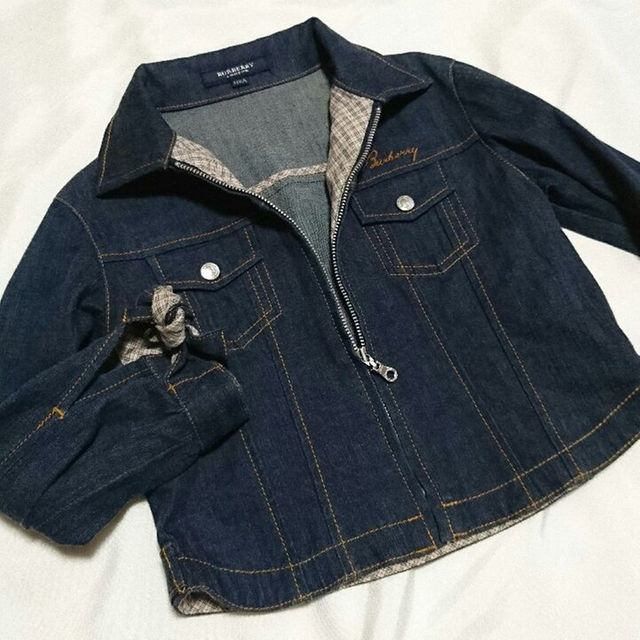 BURBERRY(バーバリー)のバーバリー ロンドン デニムジャケット 110 キッズ/ベビー/マタニティのキッズ服男の子用(90cm~)(ジャケット/上着)の商品写真