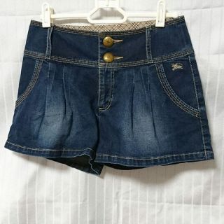 バーバリーブルーレーベル(BURBERRY BLUE LABEL)のバーバリーブルーレーベル デニム ショート丈パンツ(ショートパンツ)