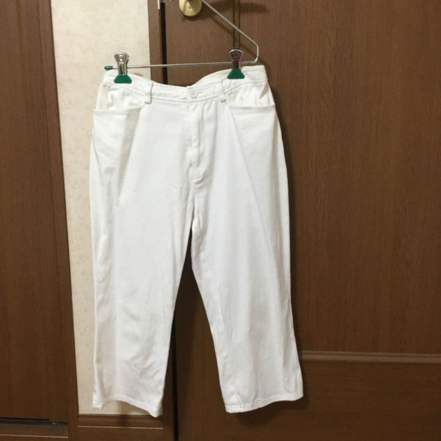 OFUON(オフオン)のクロップドパンツ レディースのパンツ(クロップドパンツ)の商品写真