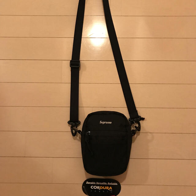 17ss Supreme ショルダーバッグ Small Shoulder Bag 17ss Supreme ショルダーバッグ Small Shoulder Bag
