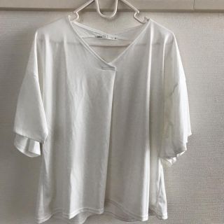 イッカ(ikka)の【ikka トップス 美品】(カットソー(半袖/袖なし))