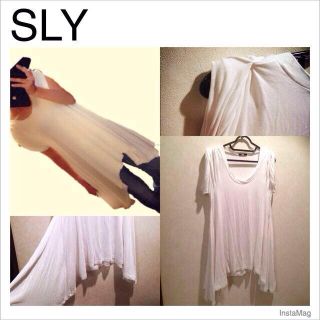 スライ(SLY)のSLY♡ロールアップトップス(カットソー(半袖/袖なし))