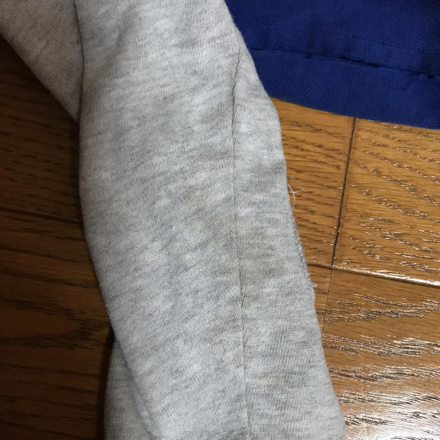 ARMANI JUNIOR(アルマーニ ジュニア)のアルマーニジュニアのパーカー キッズ/ベビー/マタニティのキッズ服男の子用(90cm~)(ジャケット/上着)の商品写真