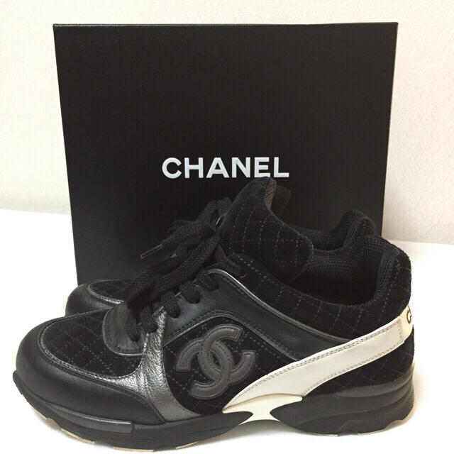 CHANEL - シャネル スニーカーの通販 by モモトラ's shop｜シャネルならラクマ