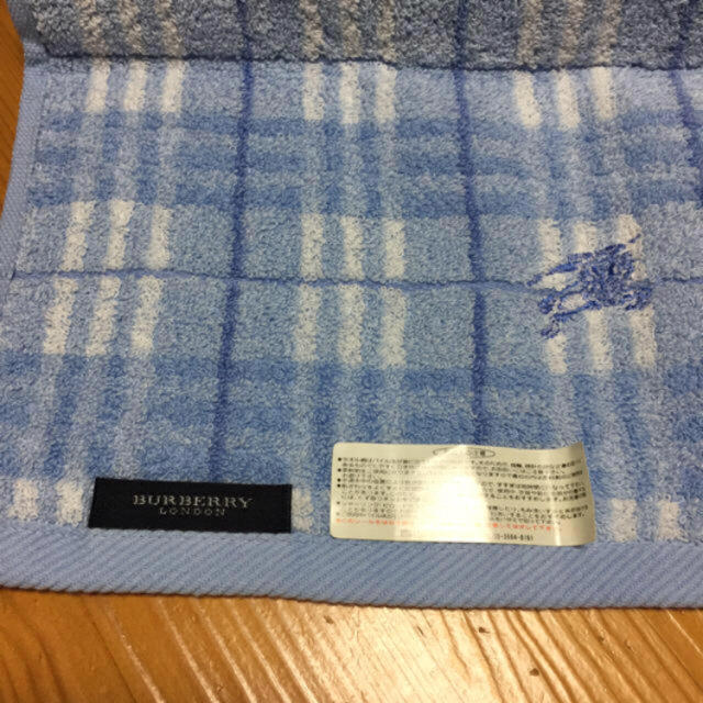 BURBERRY(バーバリー)の【未使用品】Burberry バーバリー タオル インテリア/住まい/日用品の日用品/生活雑貨/旅行(タオル/バス用品)の商品写真