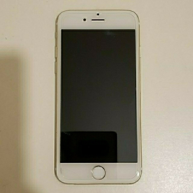 iPhone(アイフォーン)のiPhone6 64GB ゴールド　softbank バッテリー交換済 スマホ/家電/カメラのスマートフォン/携帯電話(スマートフォン本体)の商品写真