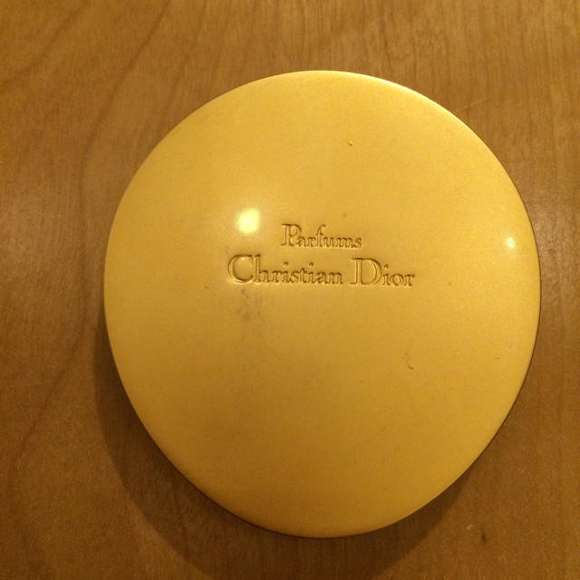 Christian Dior(クリスチャンディオール)のDior 手鏡 ゴールド ベロアカバー付き レディースのファッション小物(ミラー)の商品写真
