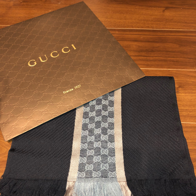 Gucci(グッチ)のGUCCIマフラー ロイヤルブルー グッチマフラー メンズのファッション小物(マフラー)の商品写真