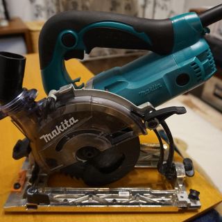 マキタ(Makita)のマキタ 防じんマルノコ アルミベース 125mm(左勝手仕様) KS5200FX(工具/メンテナンス)