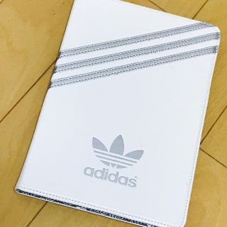 アディダス(adidas)のaddidasオリジナルスiPadケース(iPadケース)