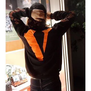 オフホワイト(OFF-WHITE)の大感謝の2000円off Vlone×off white トレーナー スウェット(スウェット)