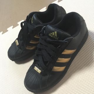 アディダス(adidas)のadidas レディース スニーカー 黒(スニーカー)