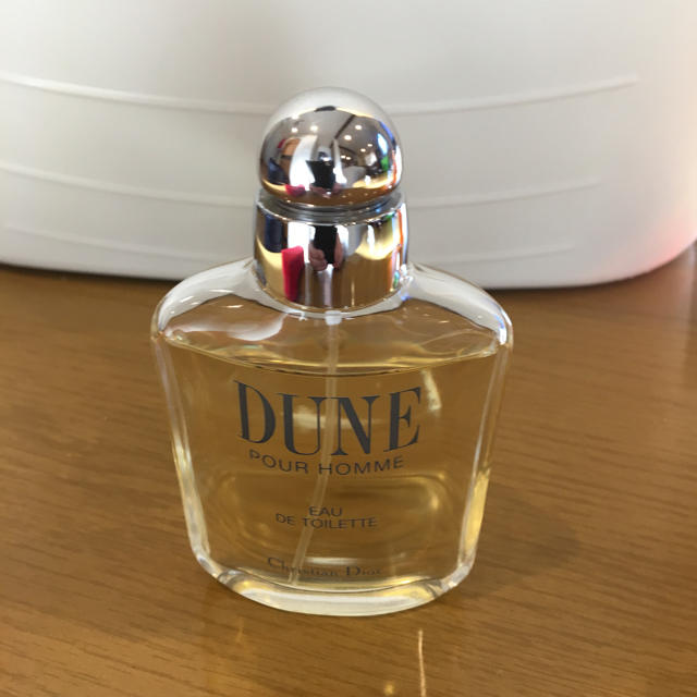 Christian Dior(クリスチャンディオール)のディオール  DUNE 50ml シャネル サンローランブルガリ コスメ/美容の香水(香水(男性用))の商品写真