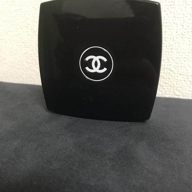 CHANEL(シャネル)のシャネル アイシャドウ コスメ/美容のベースメイク/化粧品(アイシャドウ)の商品写真