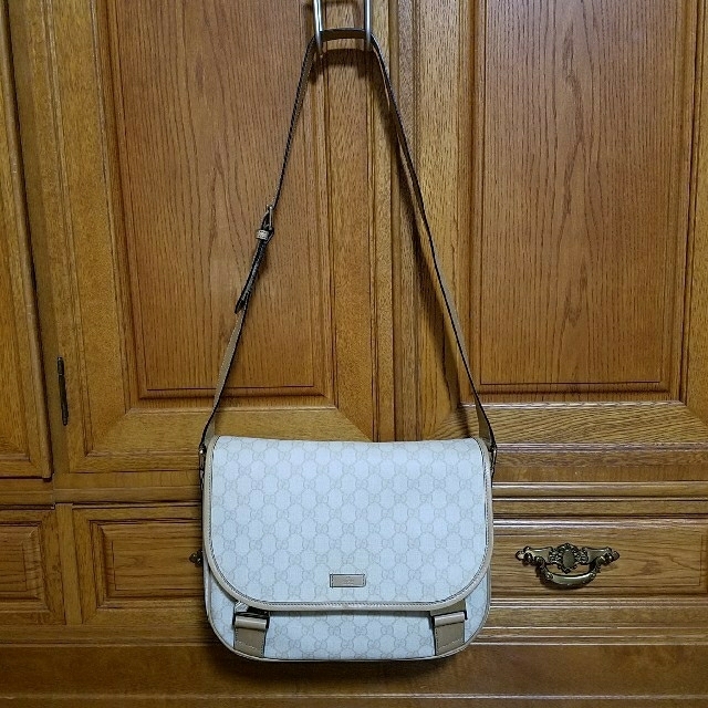 好きに G - ☆使用数回!GUCCI GG柄ショルダーバッグ オフホワイト☆の
