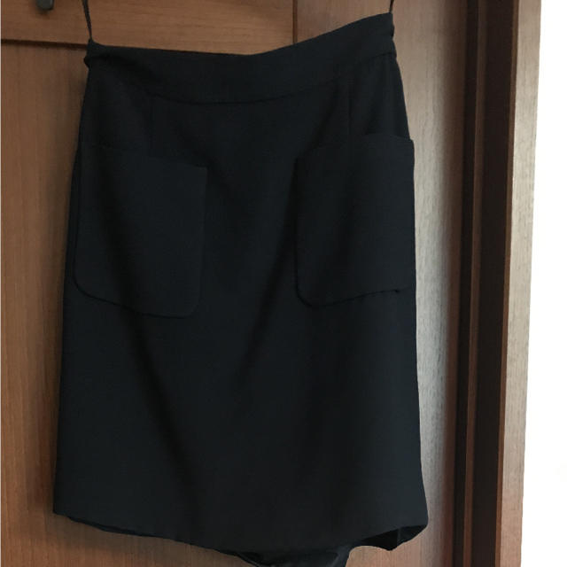 miumiu(ミュウミュウ)のmiumiuネイビーAラインスカート 値下げ レディースのスカート(ミニスカート)の商品写真