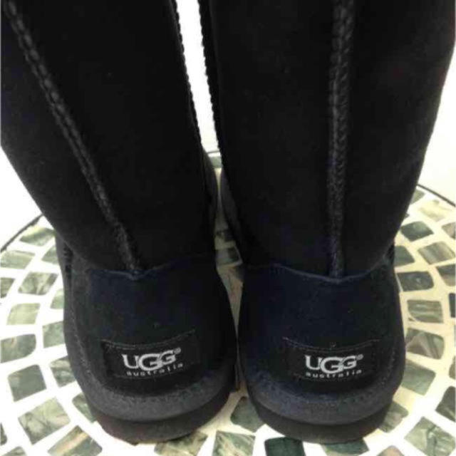 UGG(アグ)の新品 UGG クラシックトール ブラック US9 レディースの靴/シューズ(ブーツ)の商品写真