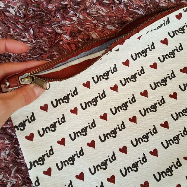 Ungrid(アングリッド)のungrid ノベルティ　ミニクラッチバック　リングノート　ボールペン　非売品 レディースのバッグ(クラッチバッグ)の商品写真