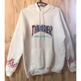 スラッシャー(THRASHER)のレア  THRASHER ホワイトパーカー(パーカー)