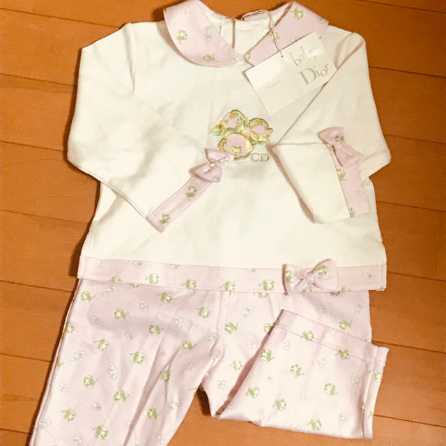 Dior(ディオール)のDiorベイビー 新品 キッズ/ベビー/マタニティのキッズ服女の子用(90cm~)(Tシャツ/カットソー)の商品写真