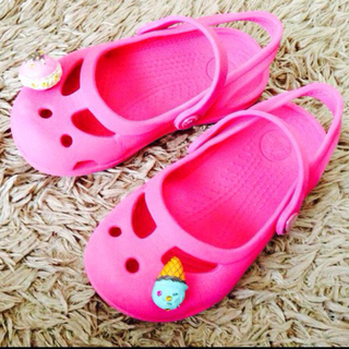 クロックス(crocs)の女の子クロックス♡ジビッツ付き(その他)