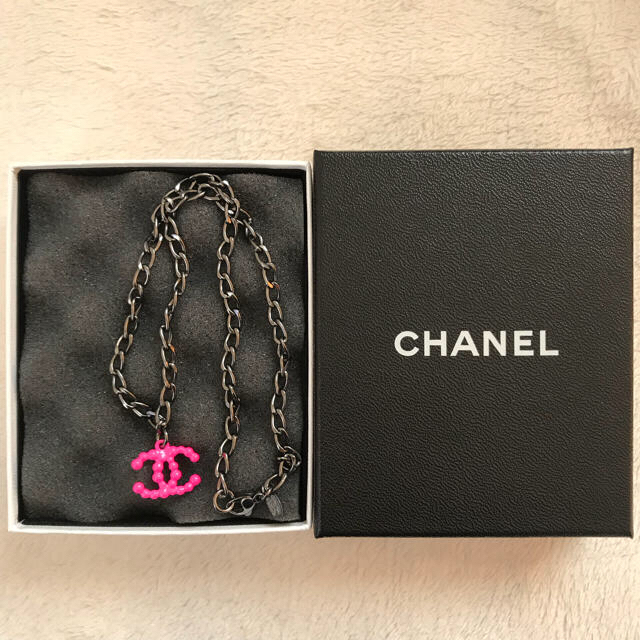 CHANEL ネオン ピンク ネックレスレディース